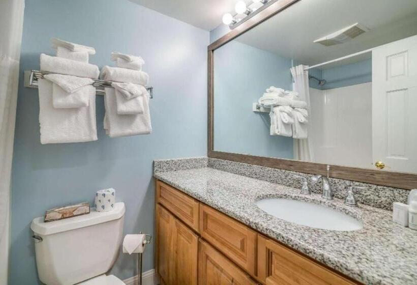 带2个双人床的标准工作室, Green Granite Inn, Ascend Hotel Collection