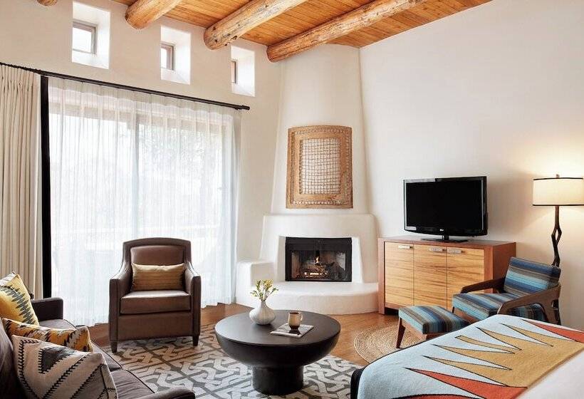 استودیوی استاندارد, Enchantment Resort