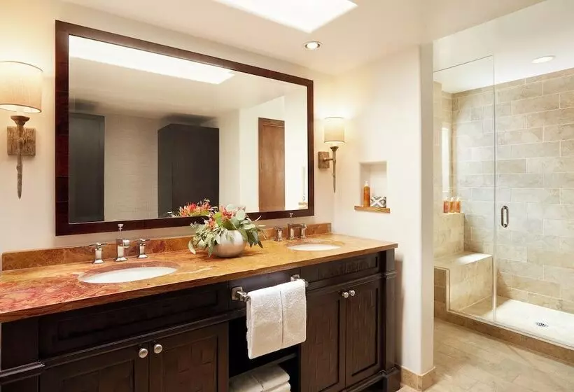 سوئیت با تخت بزرگ, Enchantment Resort