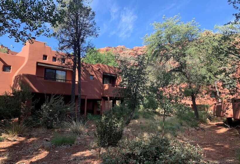 سوئیت با تخت بزرگ, Enchantment Resort