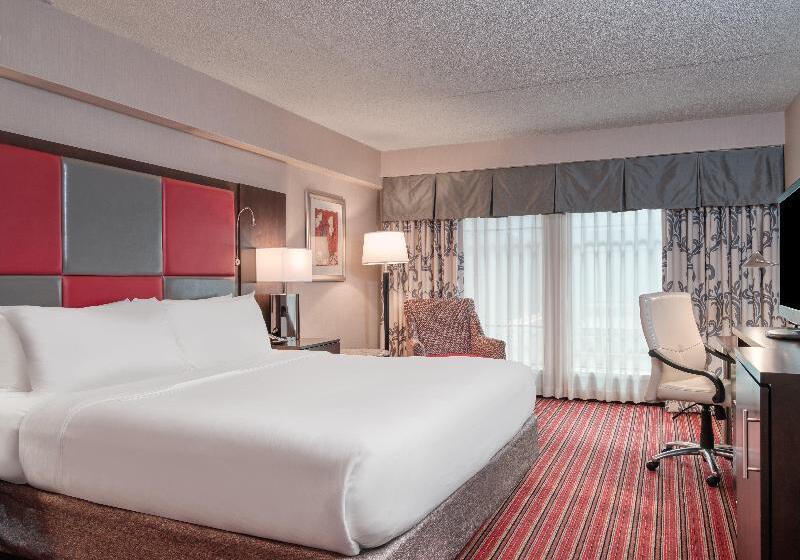 חדר סטנדרט עם מיטת קינג, Crowne Plaza Indianapolis Dwtn Union Stn, An Ihg