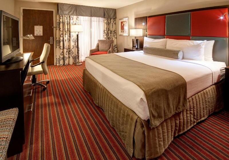 חדר סטנדרט, מיטת קינג, מותאם לאדם עם מוגבלויות, Crowne Plaza Indianapolis Dwtn Union Stn, An Ihg