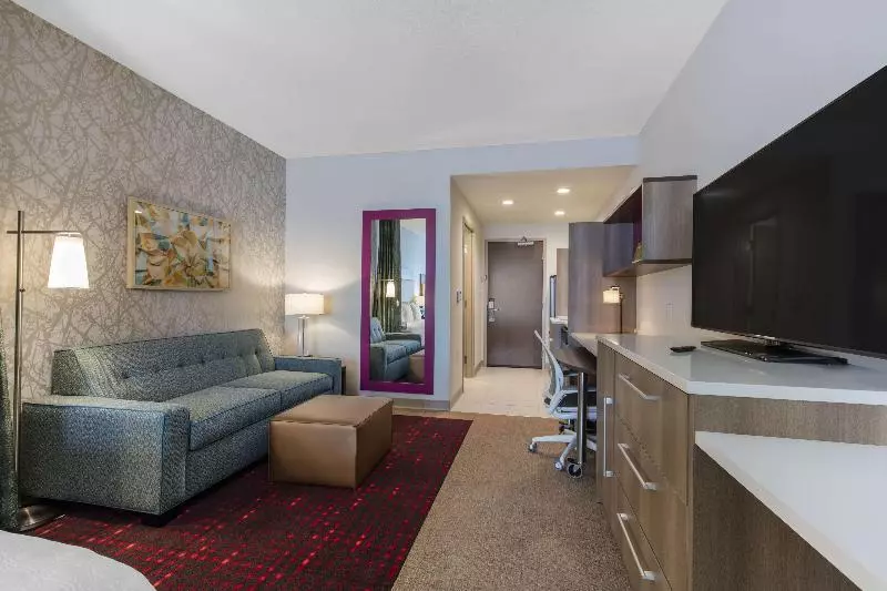 身障者適用スタンダードルーム, Crowne Plaza Indianapolis Airport, An Ihg