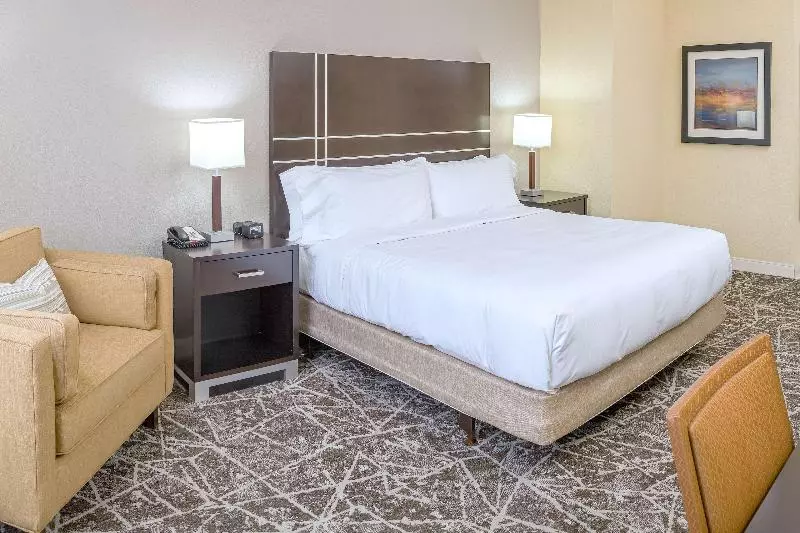 キングサイズベッドのスタンダードルーム, Doubletree By Hilton Boston Rockland