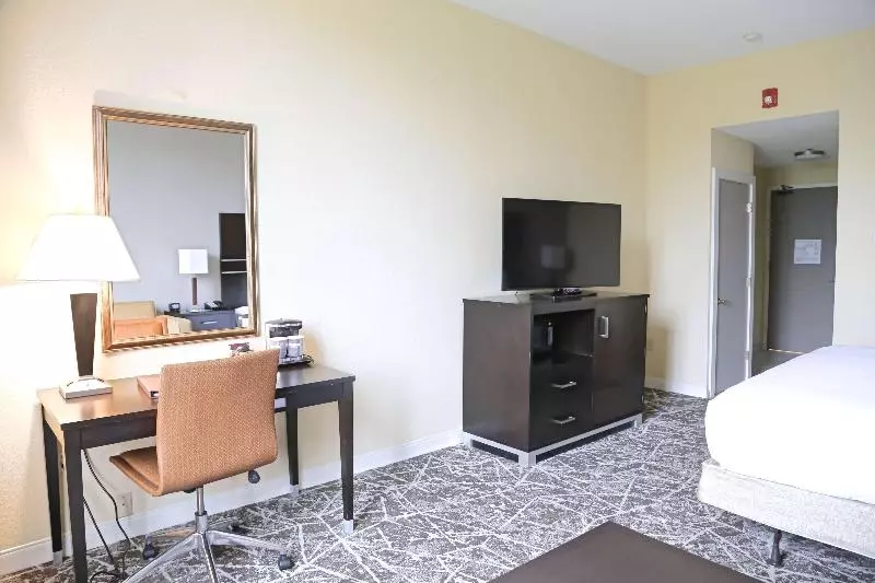 キングサイズベッドのデラックスルーム, Doubletree By Hilton Boston Rockland