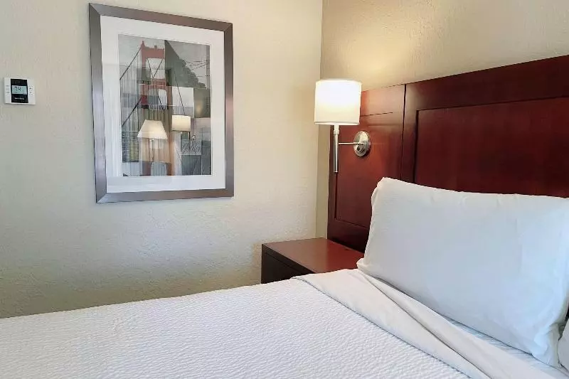 اتاق لوکس, Four Points By Sheraton San Rafael Marin County