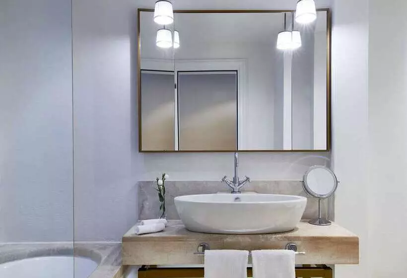 اتاق استاندارد با تخت بزرگ, Hilton Fort Worth