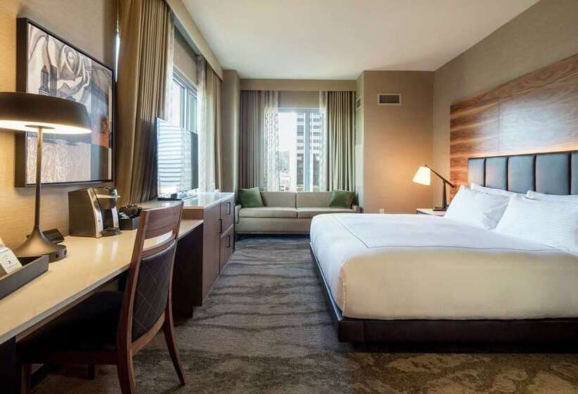 带大床的豪华间, Hilton Fort Worth