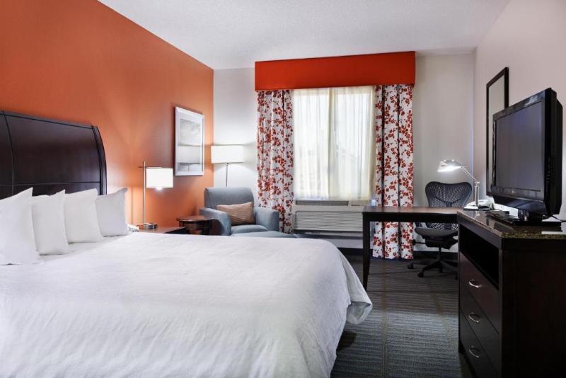 Standard Szoba King Size Bed, Hilton Garden Inn Springfield, Il