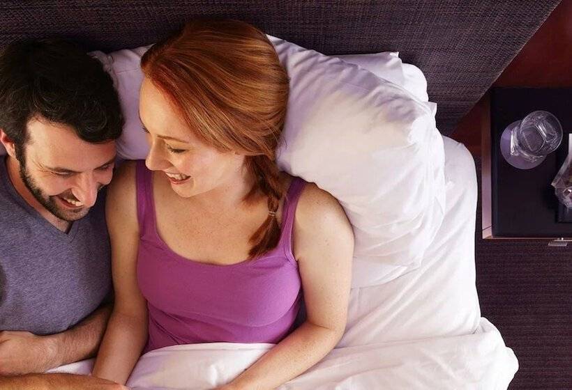 סוויטה, Hyatt Regency Houston West