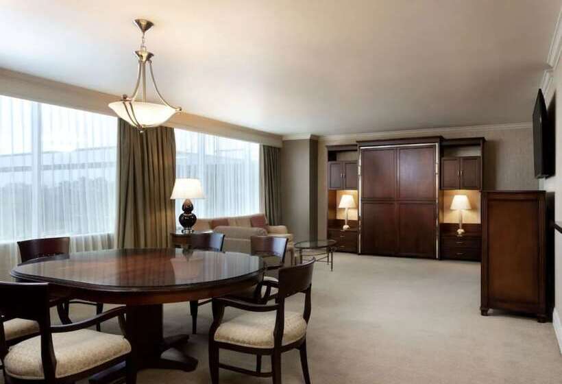 Lakosztály, Hyatt Regency Houston West