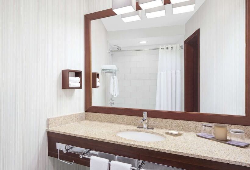 جناح إدارى, Hyatt Regency New Brunswick