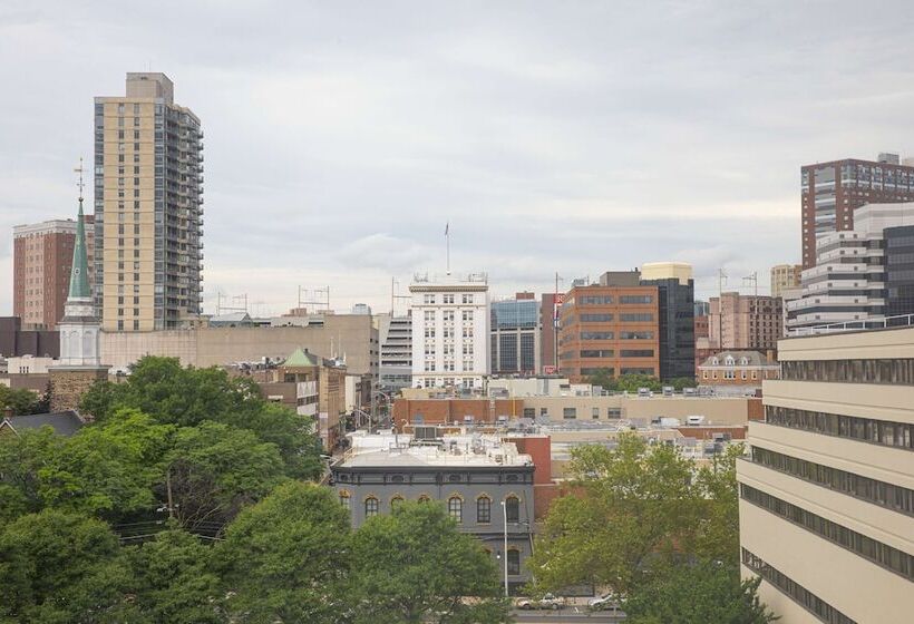 غرفه قياسيه سريرين مزدوجين, Hyatt Regency New Brunswick
