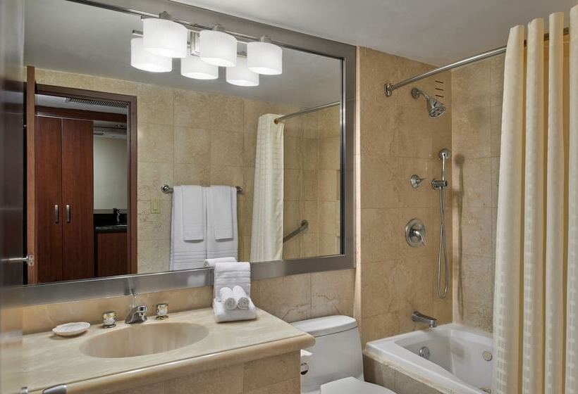 סוויטה עם נוף לעיר, Newport Beachside Hotel & Resort