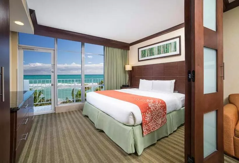 سوئیت با چشم‌انداز, Newport Beachside Hotel & Resort
