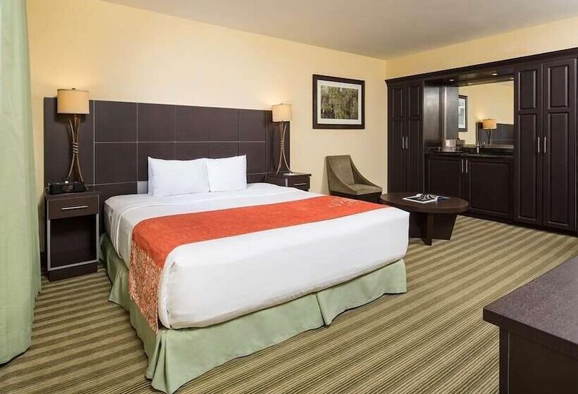 2 Bedroom Suite City View, Newport Beachside Hotel & Resort