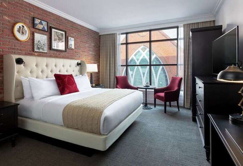 סטודיו סטנדרט, מיטה זוגית, Saranac Curio Collection By Hilton