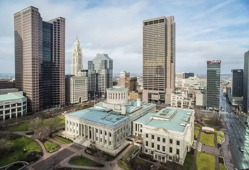 اتاق استاندارد با 2 تخت دوبل, The Plaza Hotel Columbus At Capitol Square