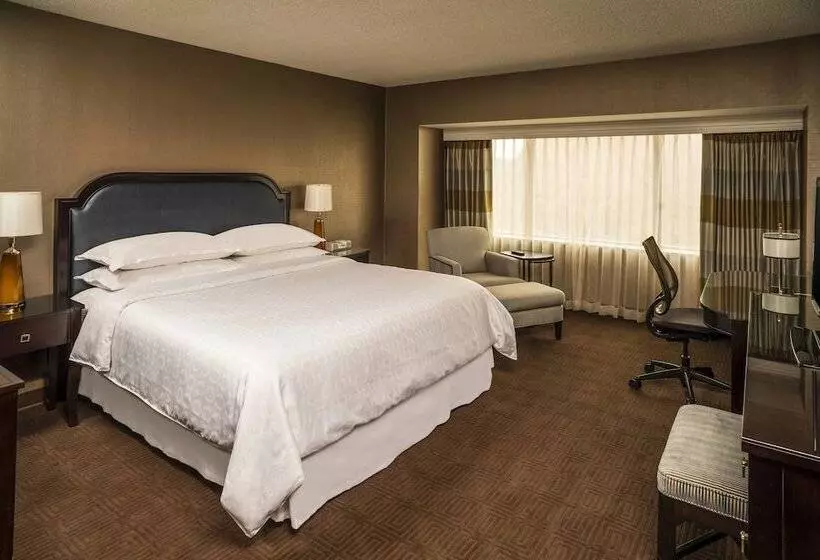اتاق کلاب, The Plaza Hotel Columbus At Capitol Square