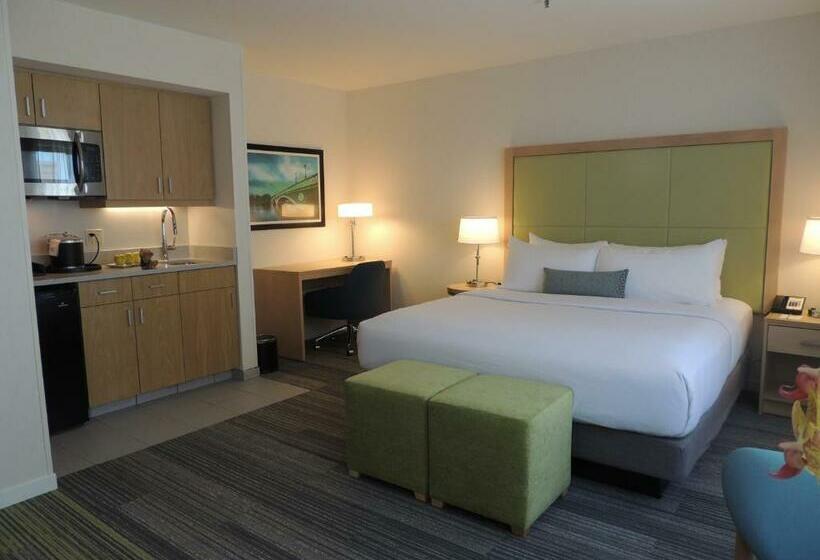 جناح جونيور, The Inn At Longwood Medical