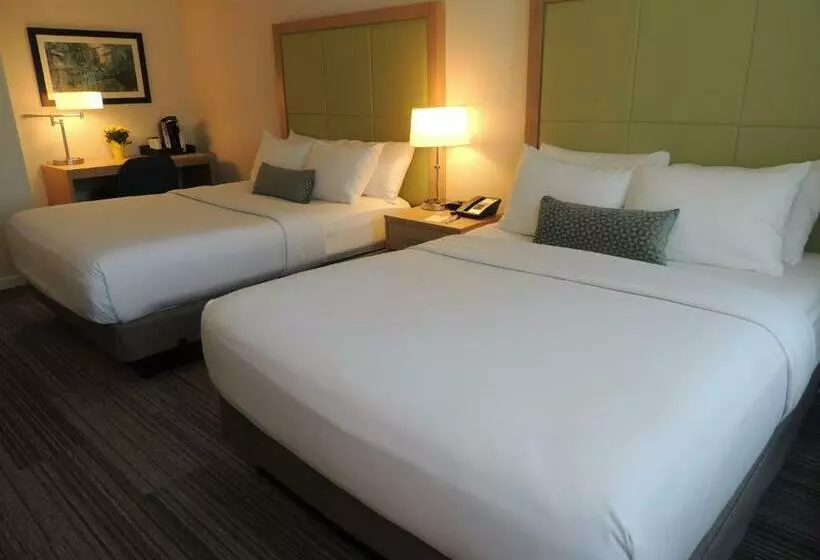 اتاق استاندارد, The Inn At Longwood Medical