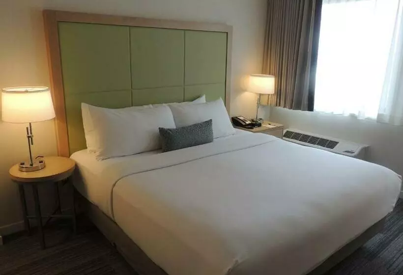 اتاق استاندارد با تخت بزرگ, The Inn At Longwood Medical