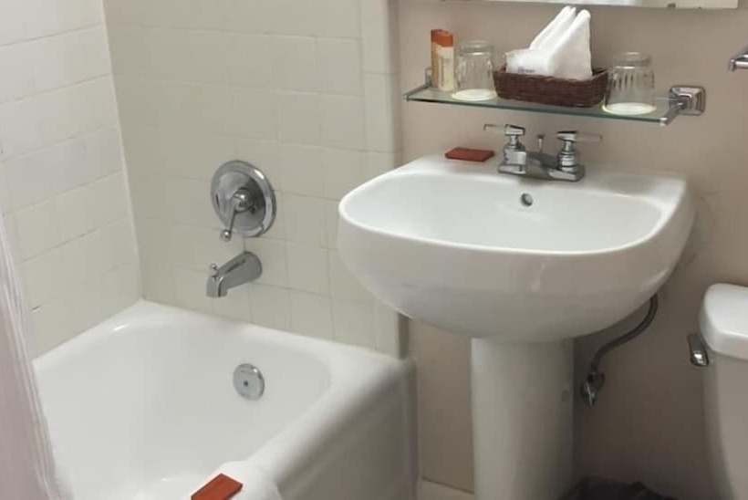 Полулюкс, The Inn At Virginia Mason