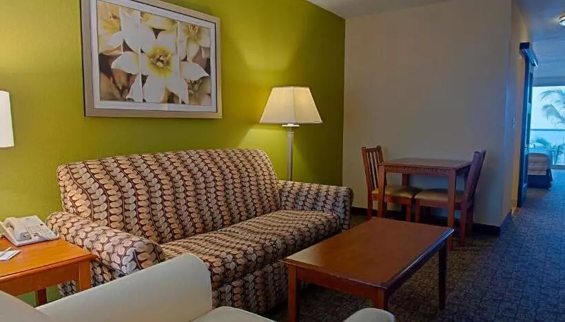 オーシャンビュースイート, Ocean Breeze Inn Vero Beach