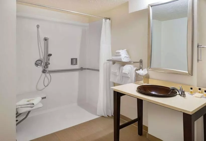 Standard-invahuone Parivuode, Wyndham Sacramento
