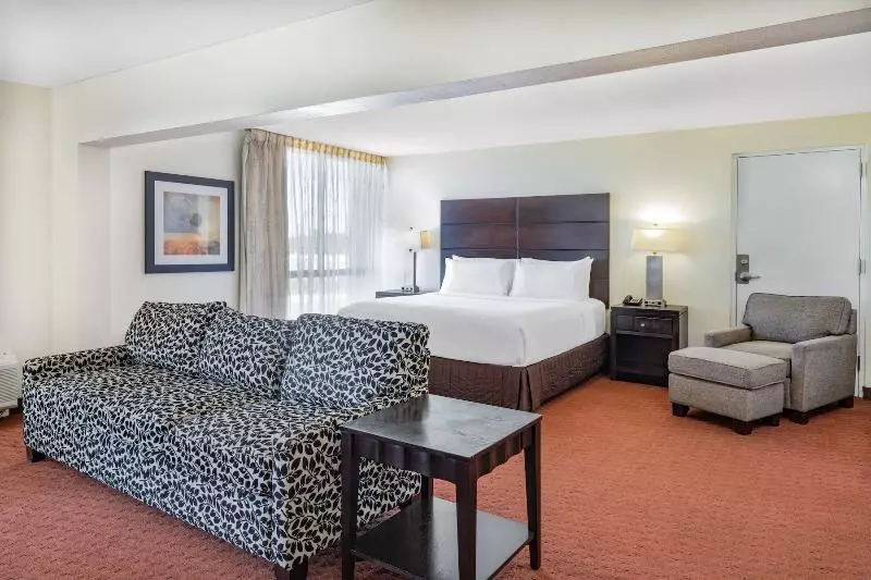 Deluxe-sviitti, Wyndham Sacramento