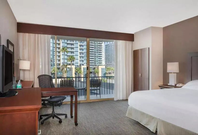 اتاق سوپریور با تخت بزرگ, Wyndham San Diego Bayside
