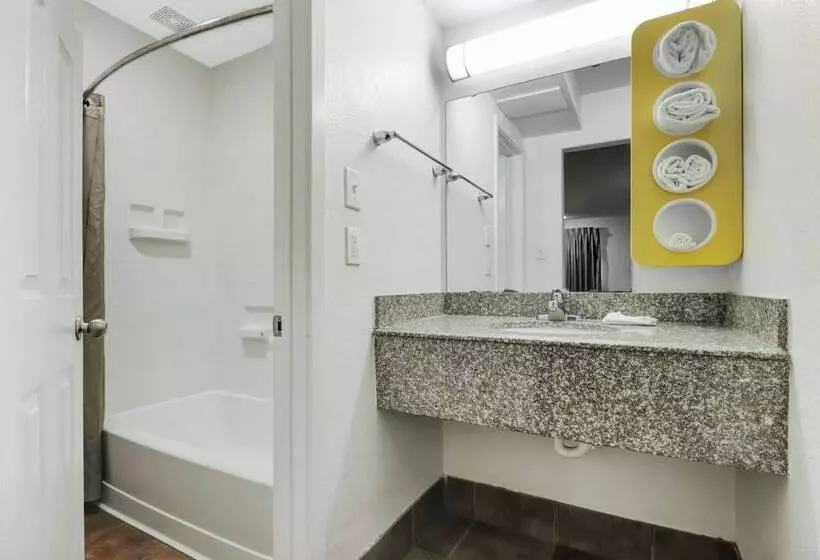 اتاق لوکس, Motel 6 Bryan