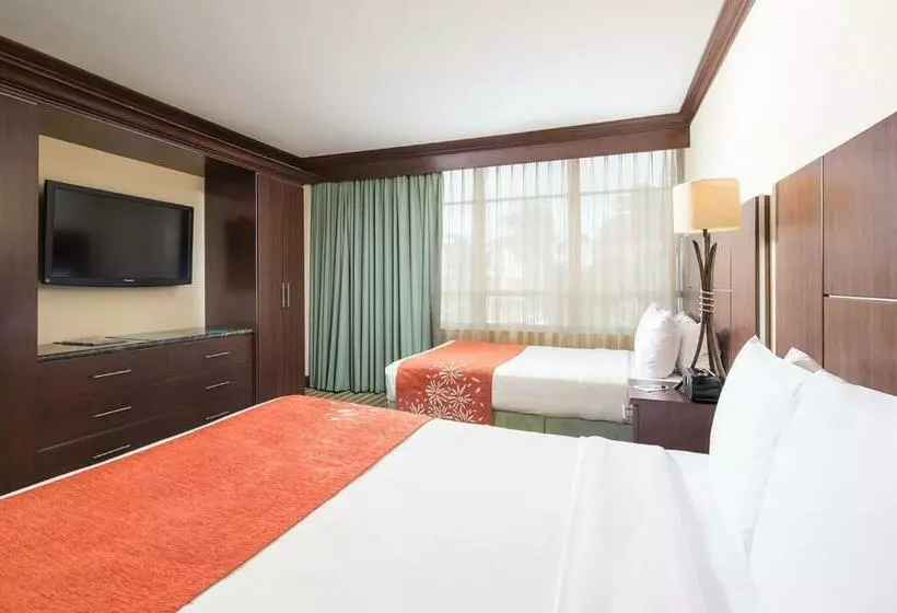 اتاق سوپریور با چشم‌انداز شهر, Newport Beachside Hotel & Resort
