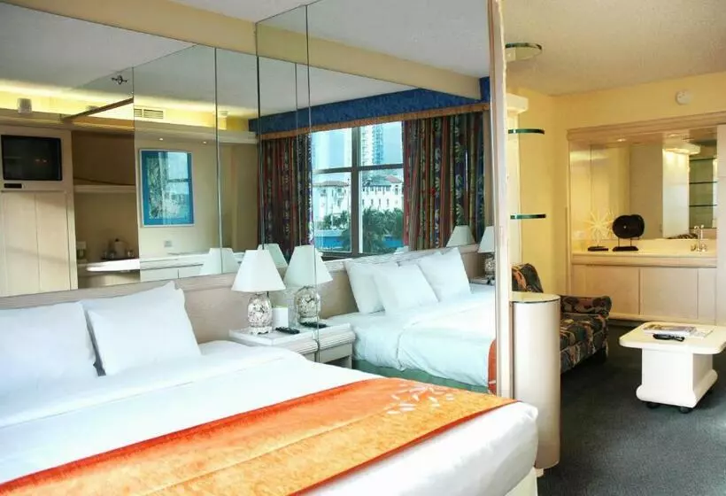 سوئیت کلاسیک, Newport Beachside Hotel & Resort