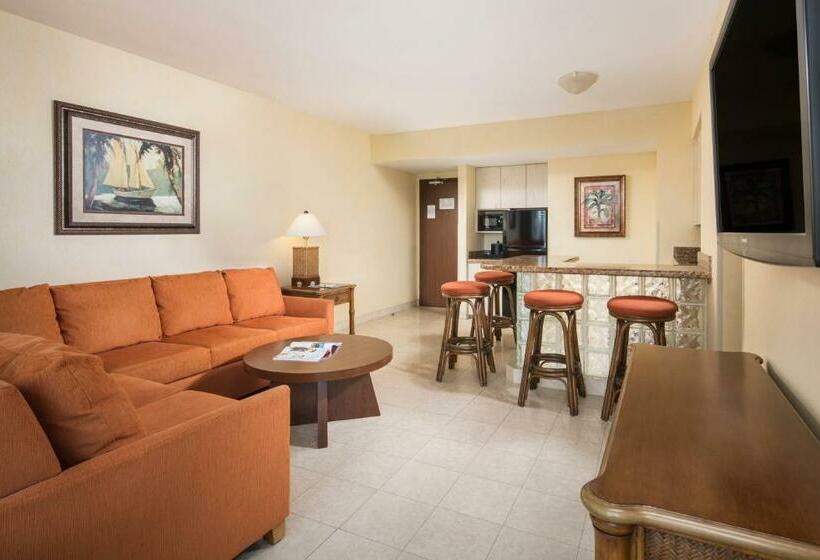 Президентский Люкс, Newport Beachside Hotel & Resort