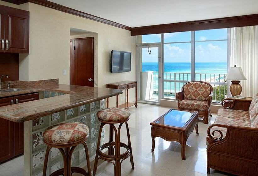 Президентский Люкс, Newport Beachside Hotel & Resort