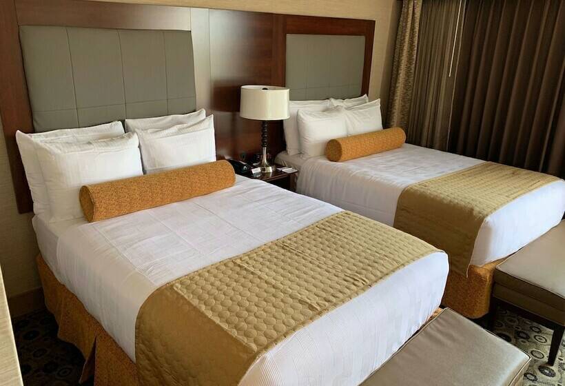 غرفه قياسيه سريرين مزدوجين, Radisson Hotel Southfield Detroit