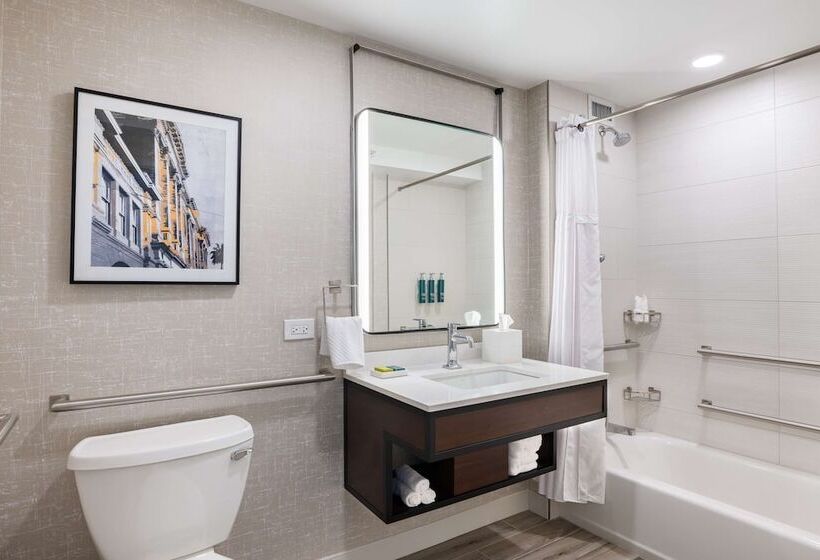 장애인을 위한 더블 침대 스탠다드 룸, Hilton Galveston Island Resort