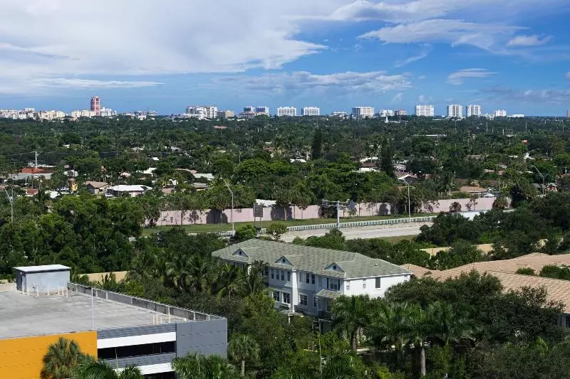 キングサイズベッドのスタンダードルーム, Boca Raton Marriott At Boca Center