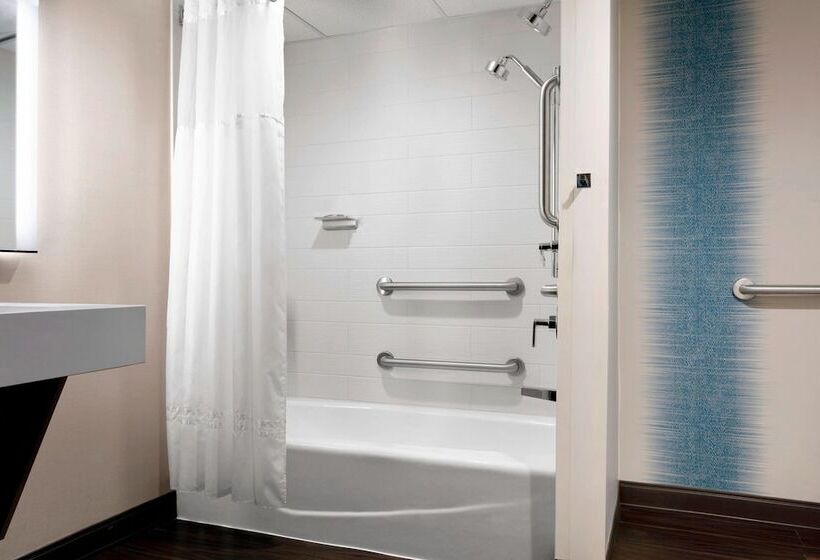 带2个双人床的标准工作室, Des Moines Marriott Downtown