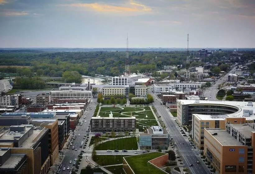 اتاق استاندارد با 2 تخت دوبل, Des Moines Marriott Downtown