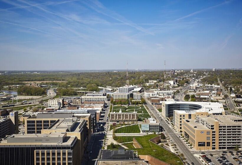 带2个双人床的标准工作室, Des Moines Marriott Downtown