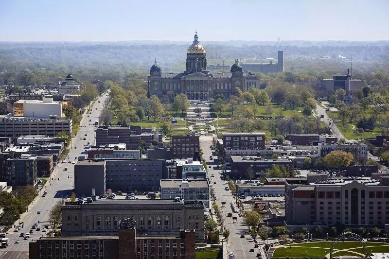 اتاق استاندارد با تخت بزرگ, Des Moines Marriott Downtown