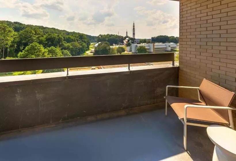 اتاق استاندارد با تخت بزرگ, Huntsville Marriott At The Space & Rocket Center