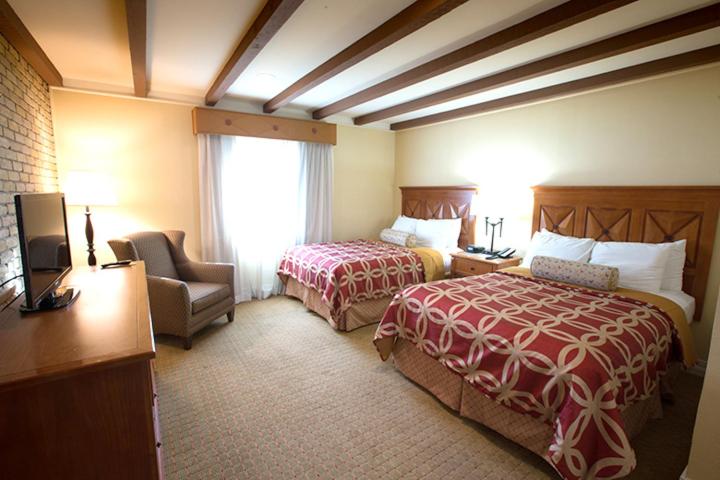 جناح جونيور, La Posada