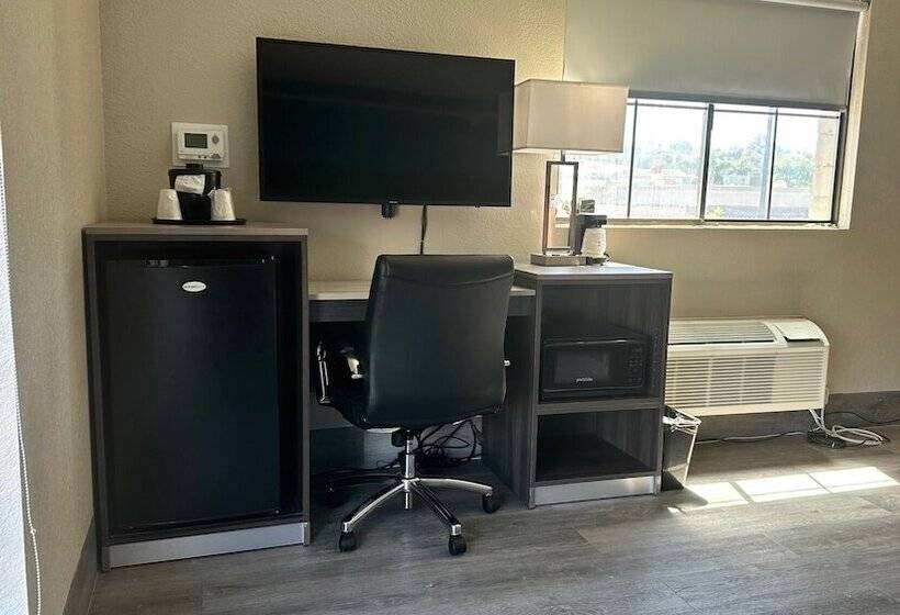 غرفة ديلوكس, Days Inn By Wyndham San Diego Vista