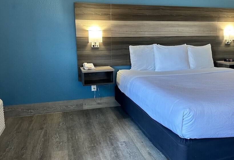 Номер Deluxe, Days Inn By Wyndham San Diego Vista