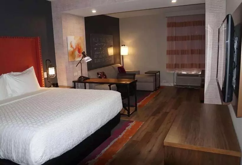 キングサイズベッドのデラックスルーム, La Quinta Inn & Suites By Wyndham Lewisville