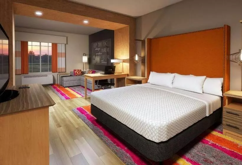 キングサイズベッドのスタンダードルーム, La Quinta Inn & Suites By Wyndham Lewisville