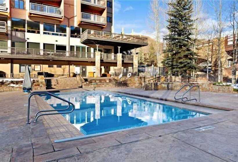 דירת חדר, Lion Square Lodge